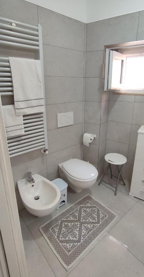 Casa Vacanze Dimora Monfalcone モンテスカリオーゾ エクステリア 写真