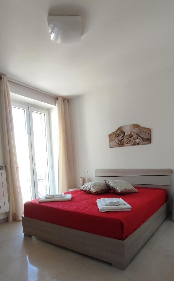 Casa Vacanze Dimora Monfalcone モンテスカリオーゾ エクステリア 写真