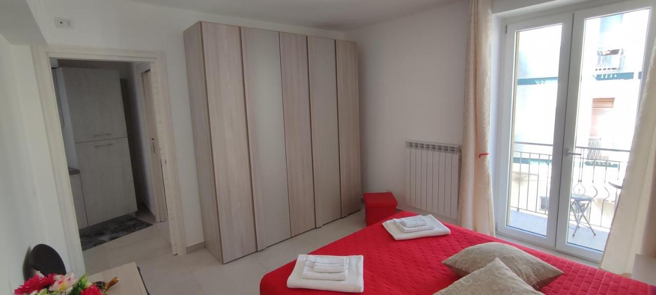 Casa Vacanze Dimora Monfalcone モンテスカリオーゾ エクステリア 写真