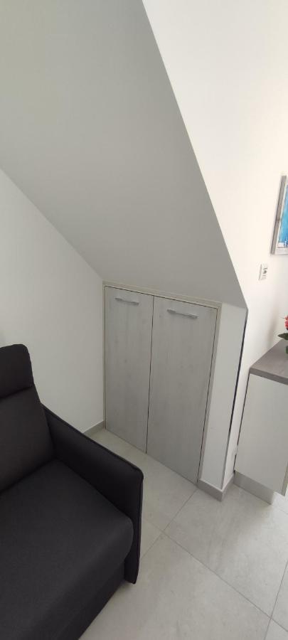 Casa Vacanze Dimora Monfalcone モンテスカリオーゾ エクステリア 写真